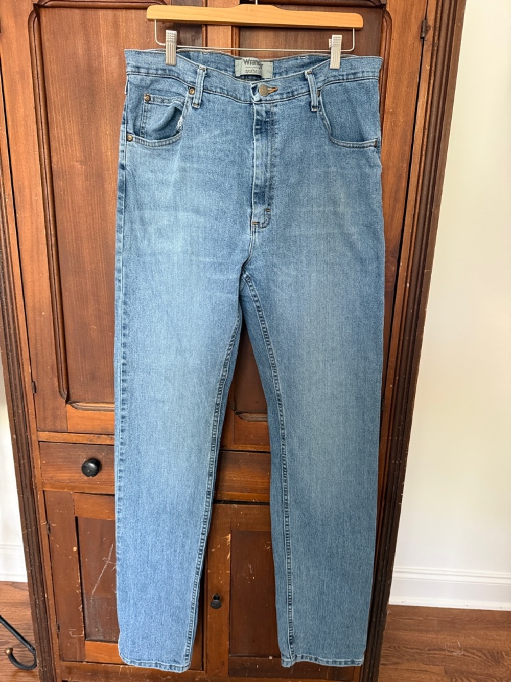 Wrangler Authentics Men's Medium Blue Straight Jeans